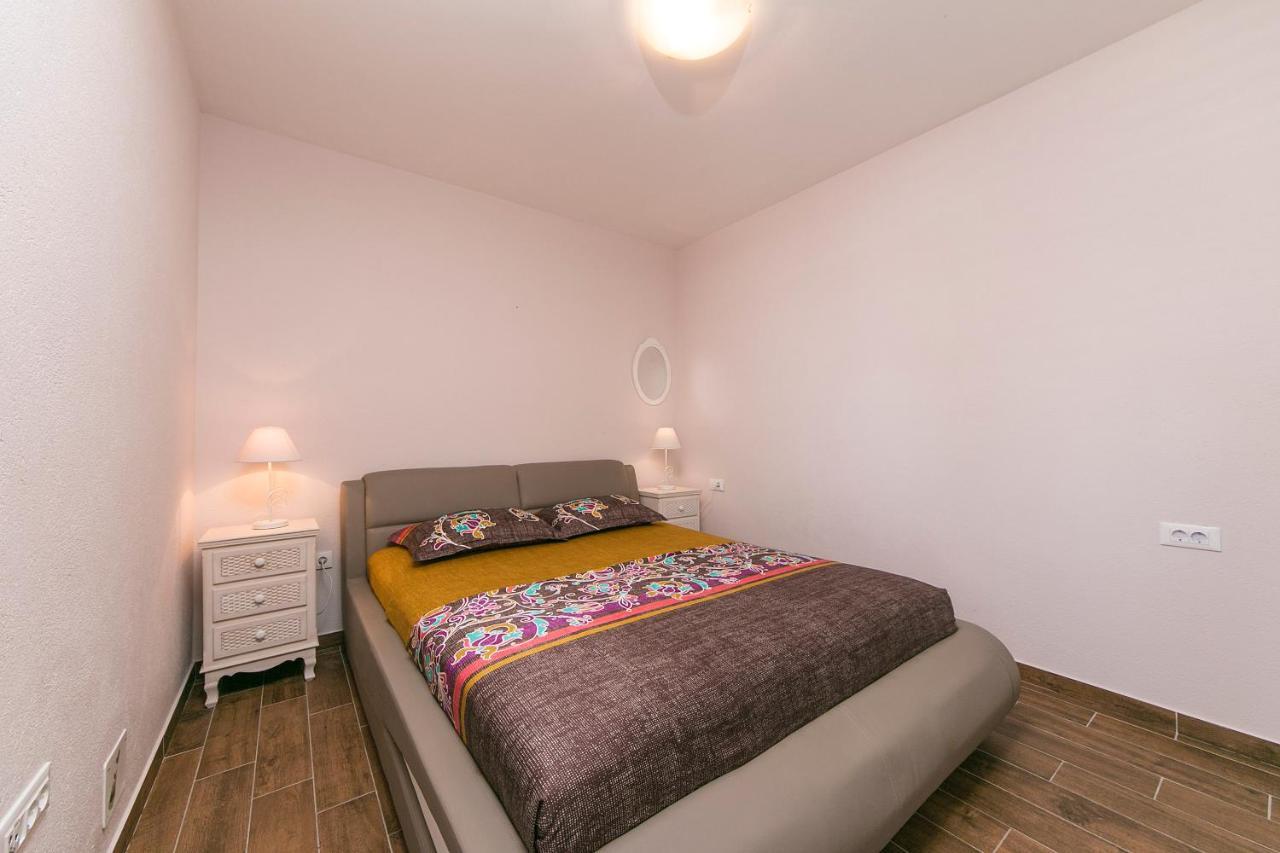 Apartment La Flor *
